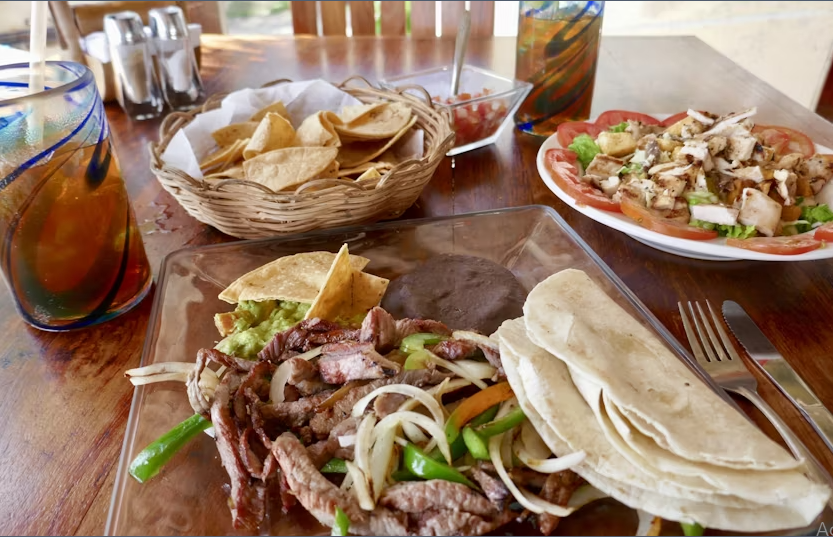 Dinner Experience With a Local Family in Playa del Carmen - Image 2